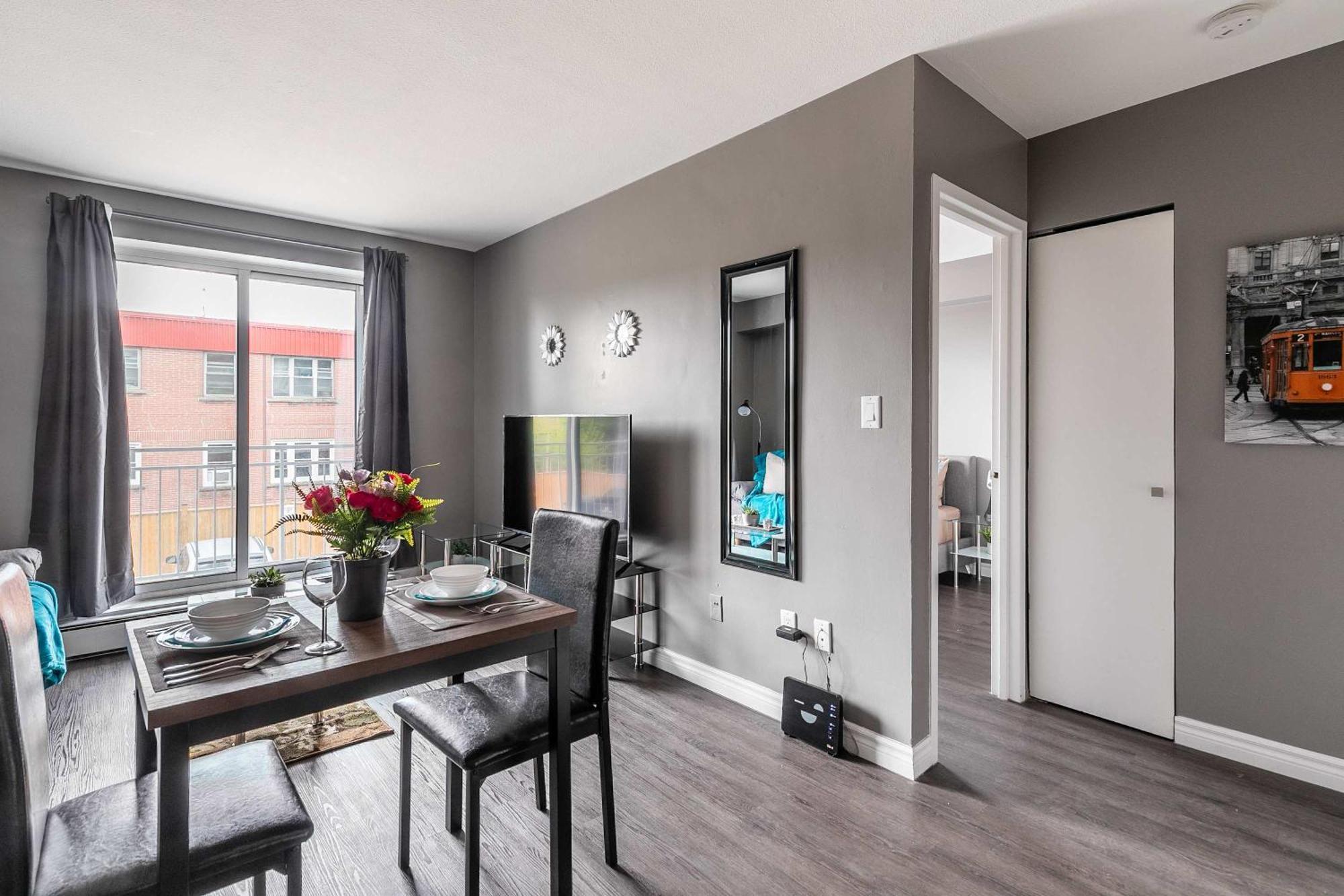 Glenview West Apartment W Patio - Near Downtown Hamilton Buitenkant foto